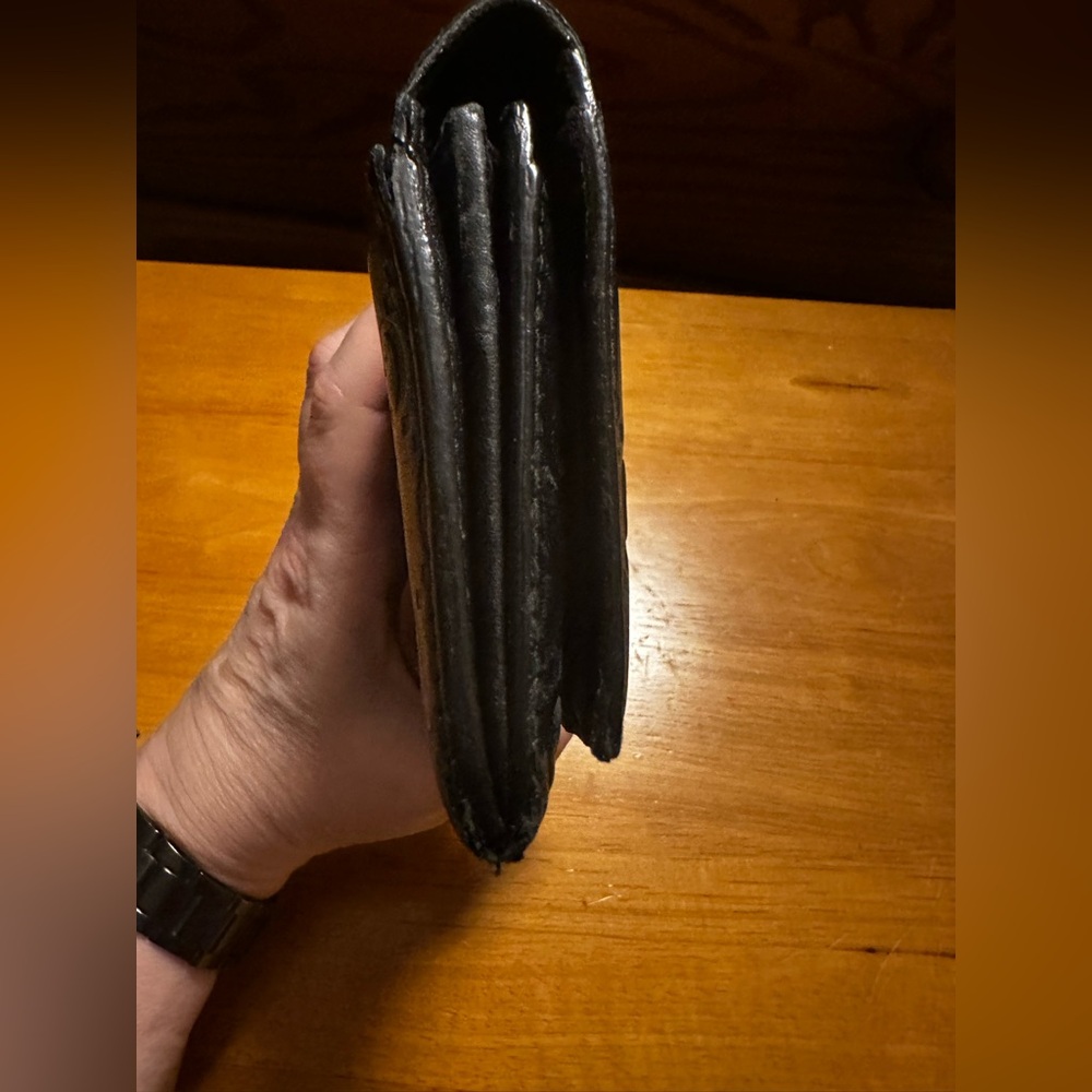 Gucci Black Embossed Leather Long Flap Wallet - Picture 4 of 12